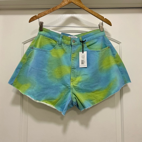 NWT We Wore What Flare Bell Tie Dye Shorts - Picture 6 of 12
